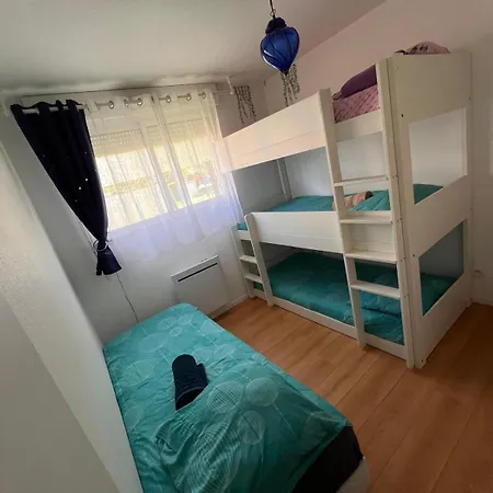 8mn Disneyland Paris 2-3 Bedroom, 2 Parking Apartment Montevrain