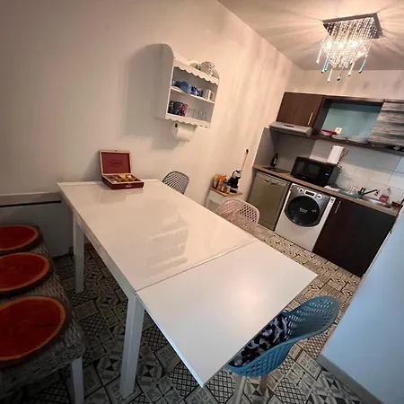 8mn Disneyland Paris 2-3 Bedroom, 2 Parking Appartement *